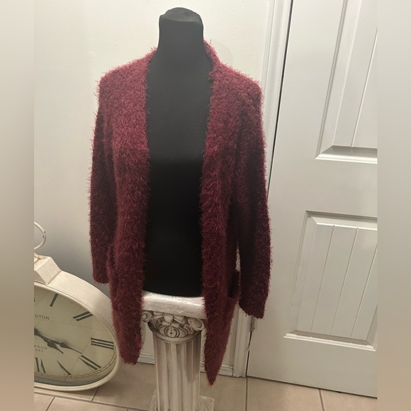 30% off w ♥️ Love Tree Cardigan Womens S eyelash fuzzy maroon burgundy - Picture 1 of 9